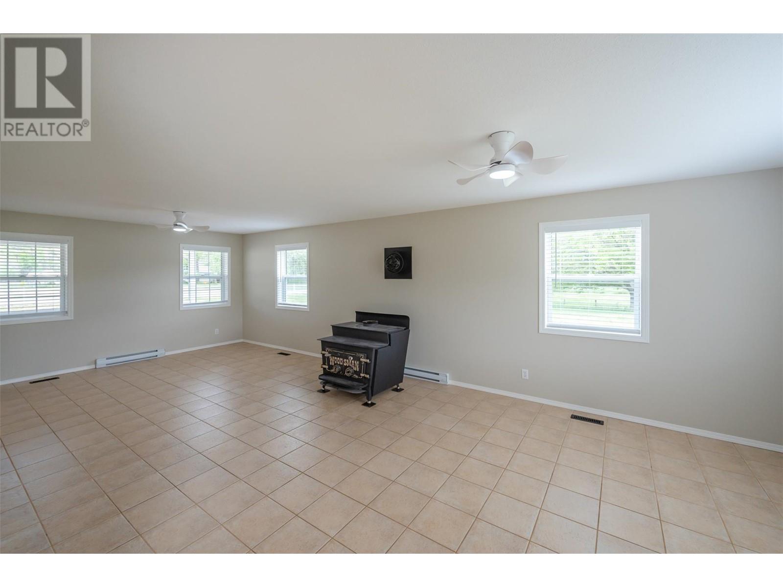 5629 Sawmill Road, Oliver, British Columbia  V0H 1T9 - Photo 17 - 10348086