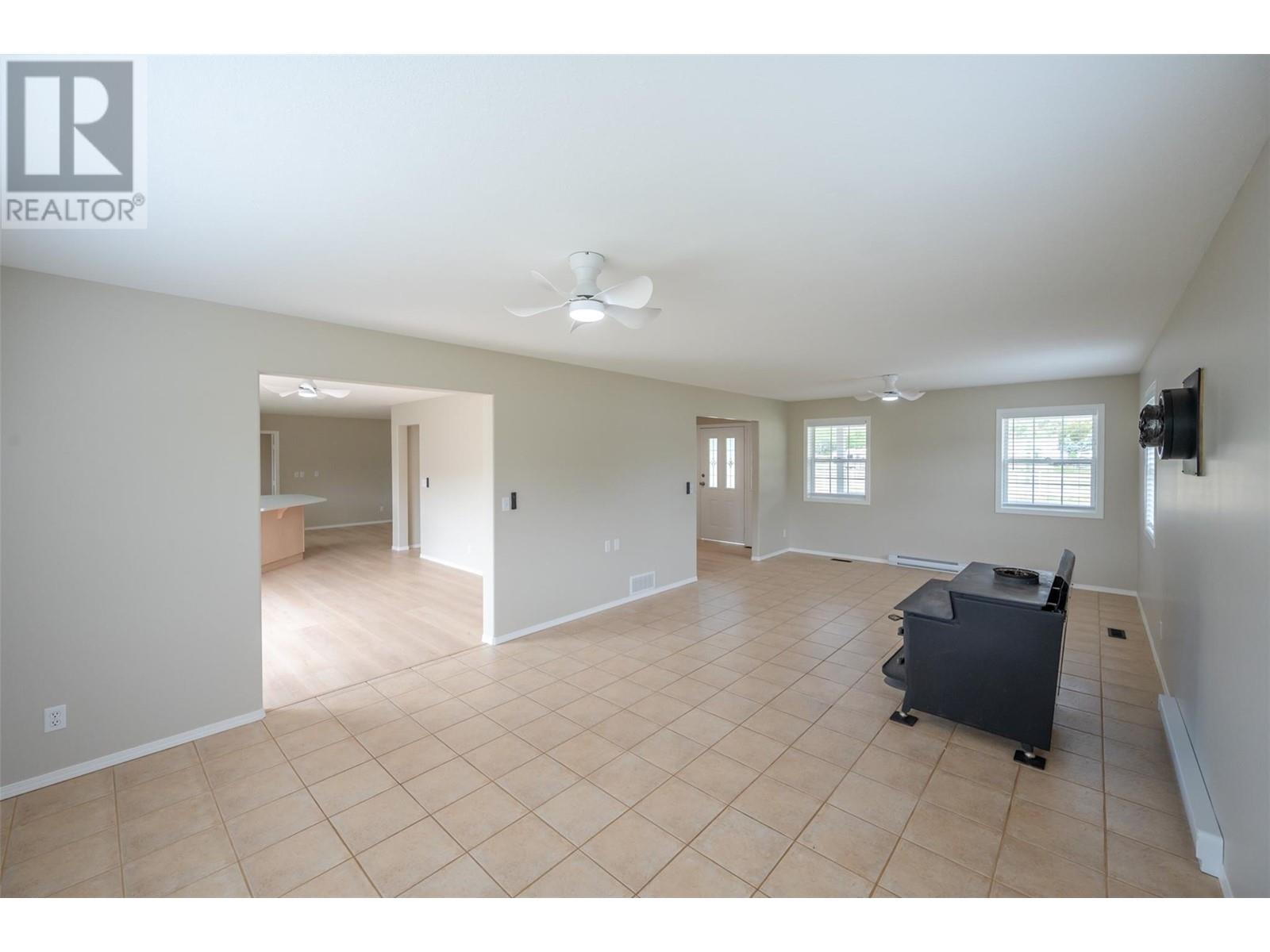 5629 Sawmill Road, Oliver, British Columbia  V0H 1T9 - Photo 18 - 10348086