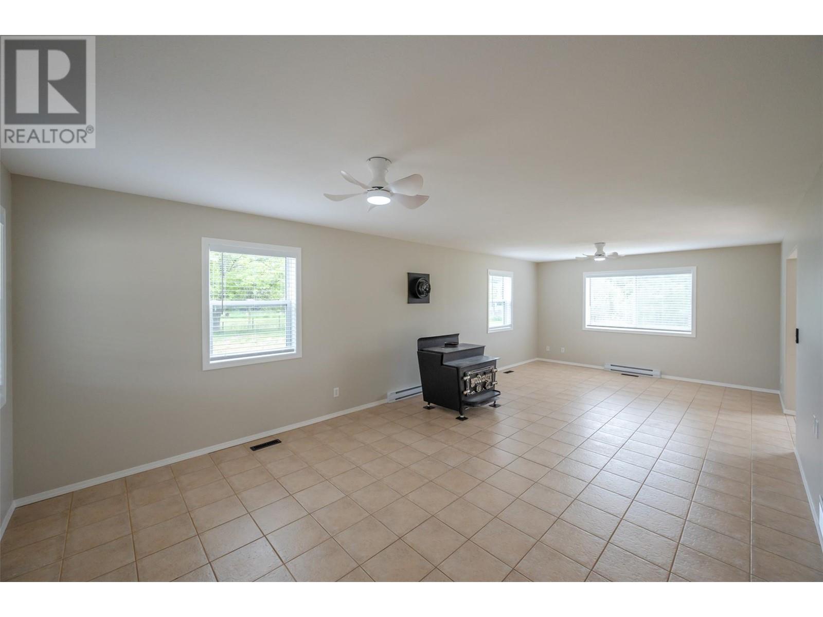 5629 Sawmill Road, Oliver, British Columbia  V0H 1T9 - Photo 21 - 10348086