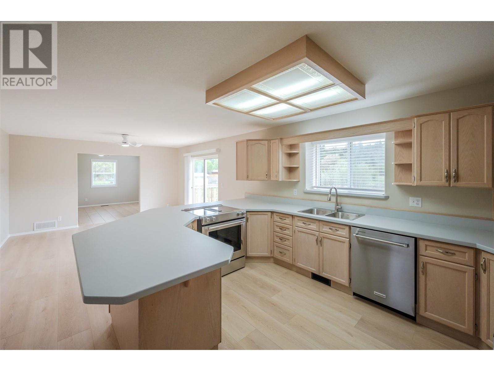5629 Sawmill Road, Oliver, British Columbia  V0H 1T9 - Photo 4 - 10348086