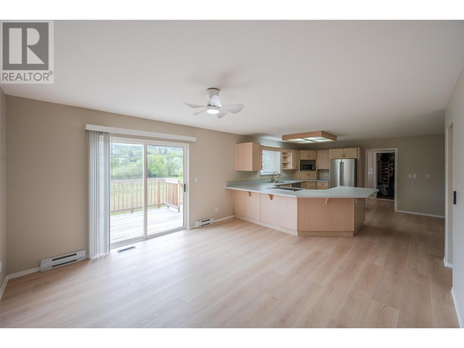 5629 Sawmill Road, Oliver, British Columbia  V0H 1T9 - Photo 9 - 10348086