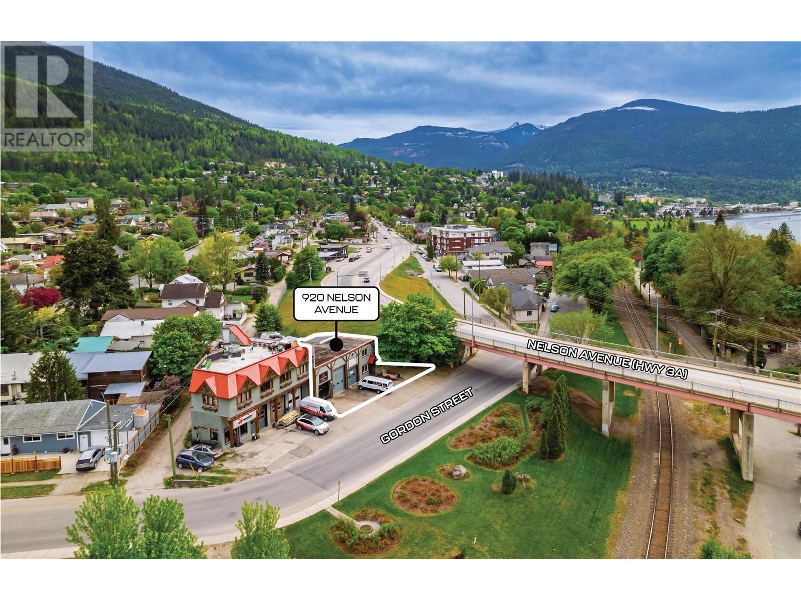 920 Nelson Avenue, Nelson, British Columbia  V1L 2N9 - Photo 1 - 10348063