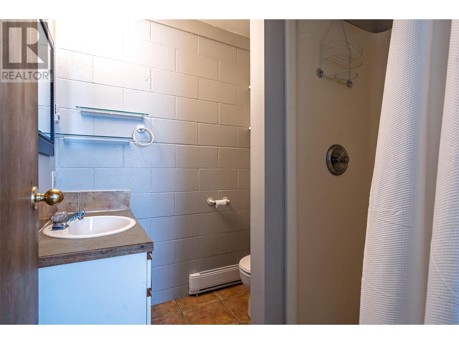 920 Nelson Avenue, Nelson, British Columbia  V1L 2N9 - Photo 48 - 10348063