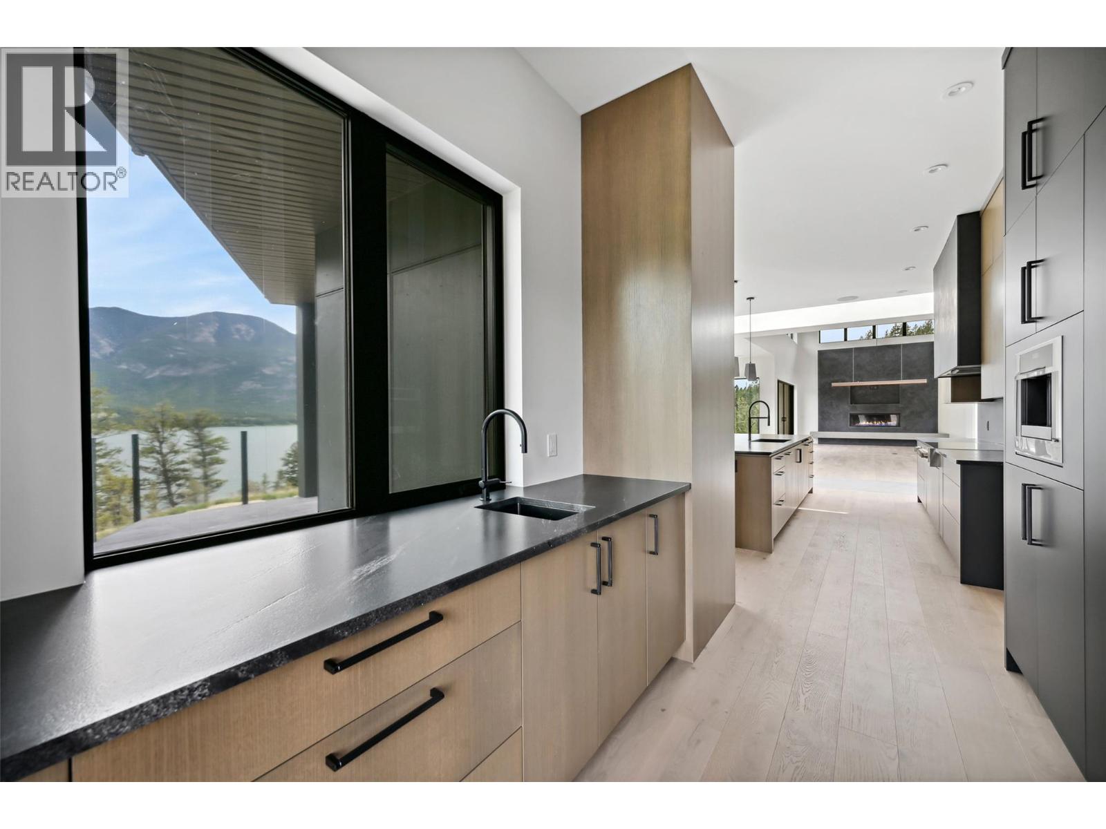 6200 Columbia Lake Road Unit# 4, Columbia Lake, British Columbia  V0B 1L2 - Photo 24 - 10347803