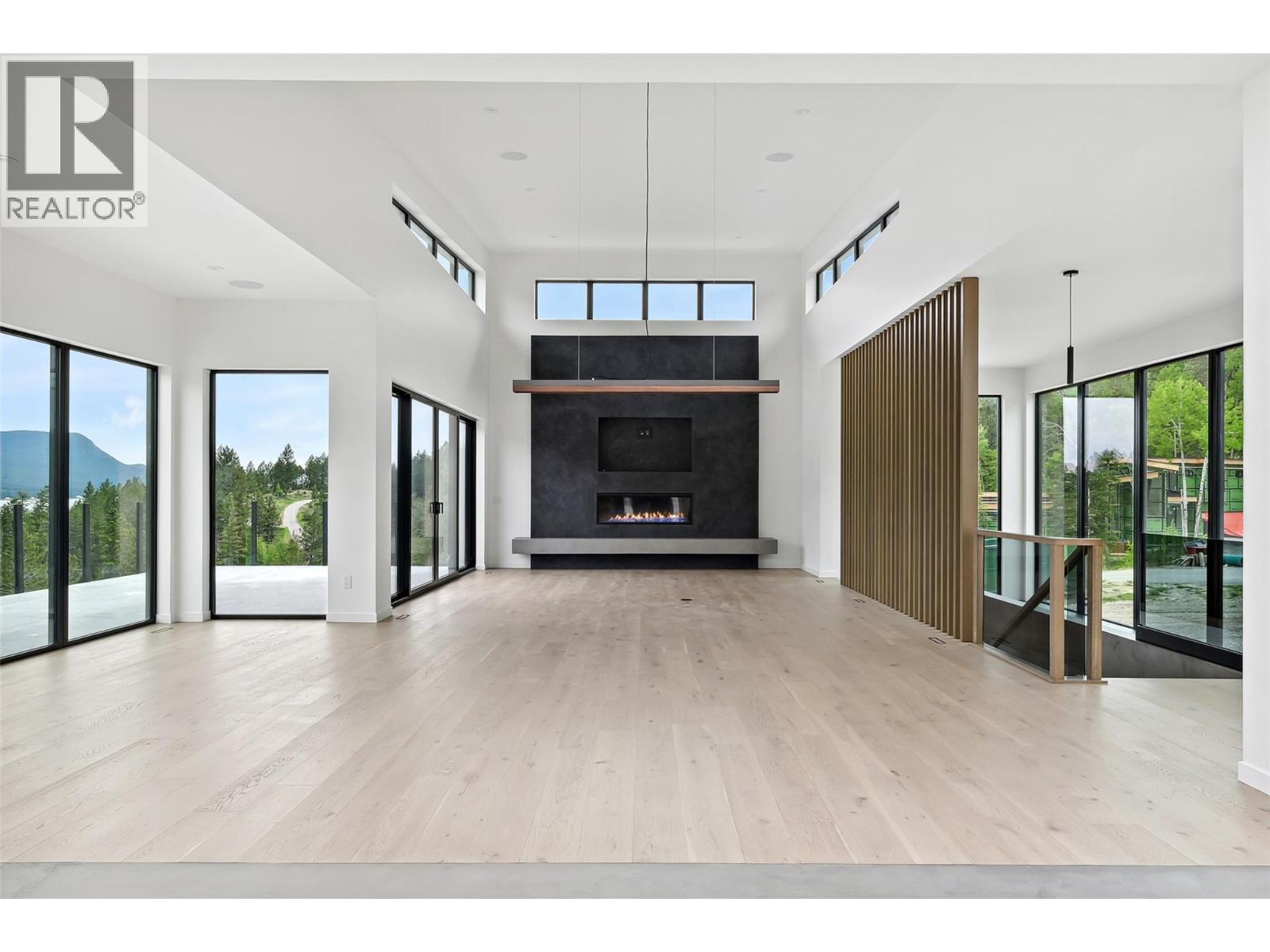 6200 Columbia Lake Road Unit# 4, Columbia Lake, British Columbia  V0B 1L2 - Photo 6 - 10347803