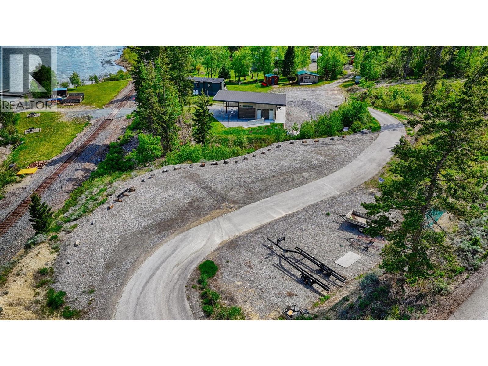 6200 Columbia Lake Road Unit# 4, Columbia Lake, British Columbia  V0B 1L2 - Photo 76 - 10347803