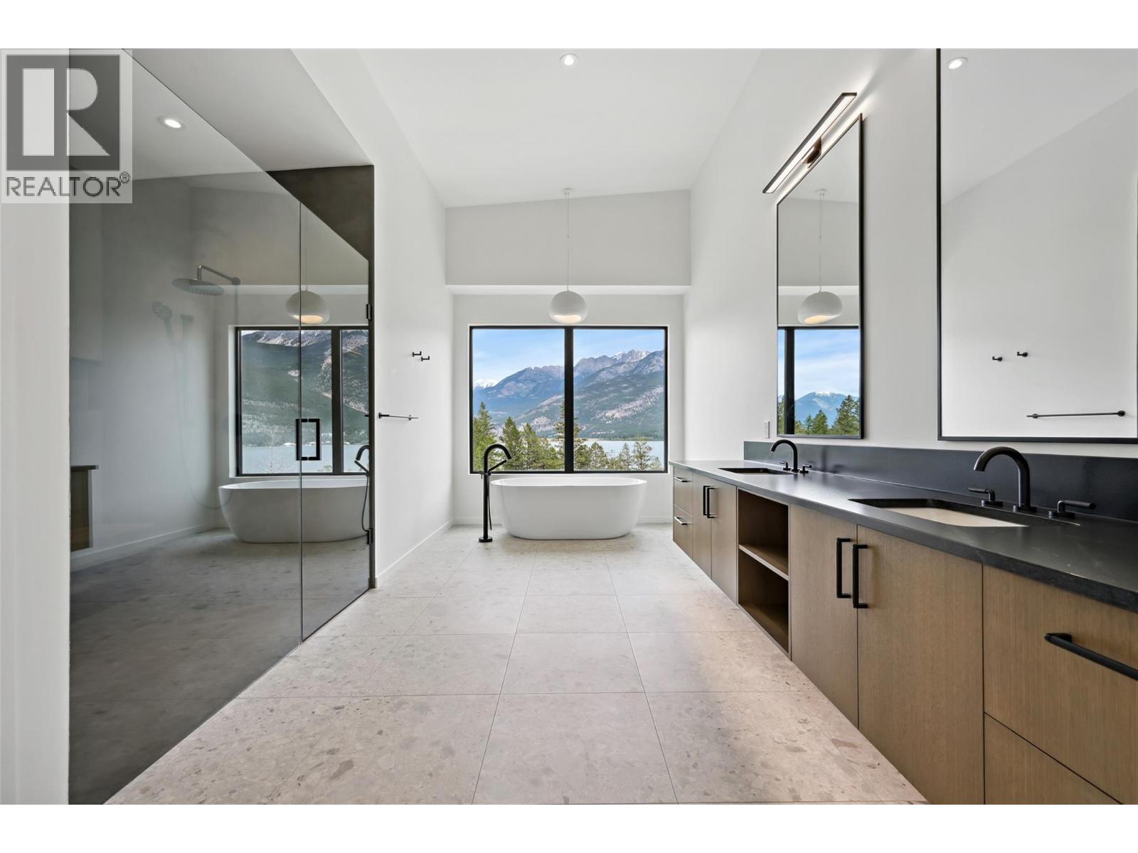 6200 Columbia Lake Road Unit# 4, Columbia Lake, British Columbia  V0B 1L2 - Photo 8 - 10347803