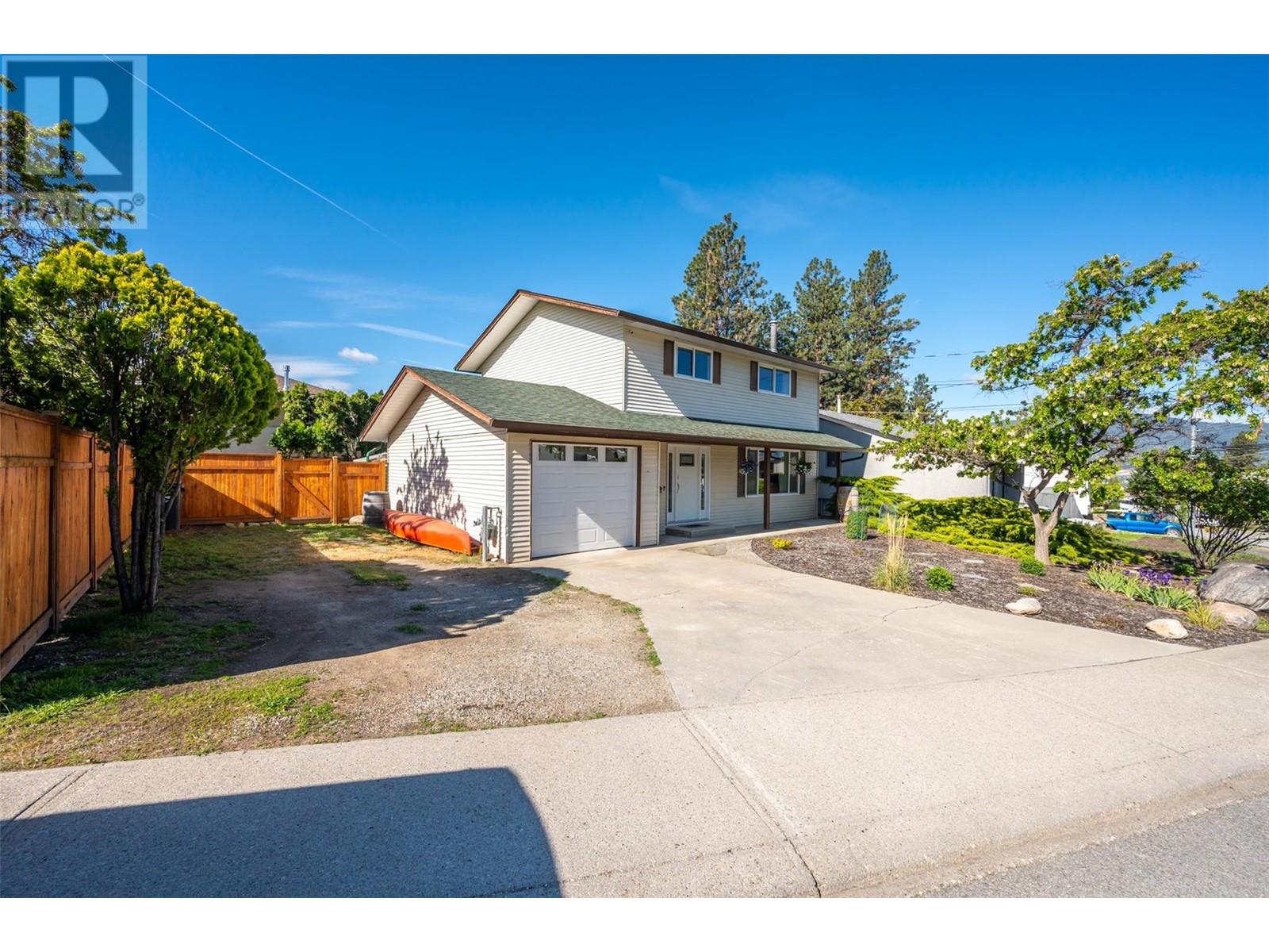 1626 Carmi Avenue, Penticton, British Columbia  V2A 6M8 - Photo 1 - 10348310