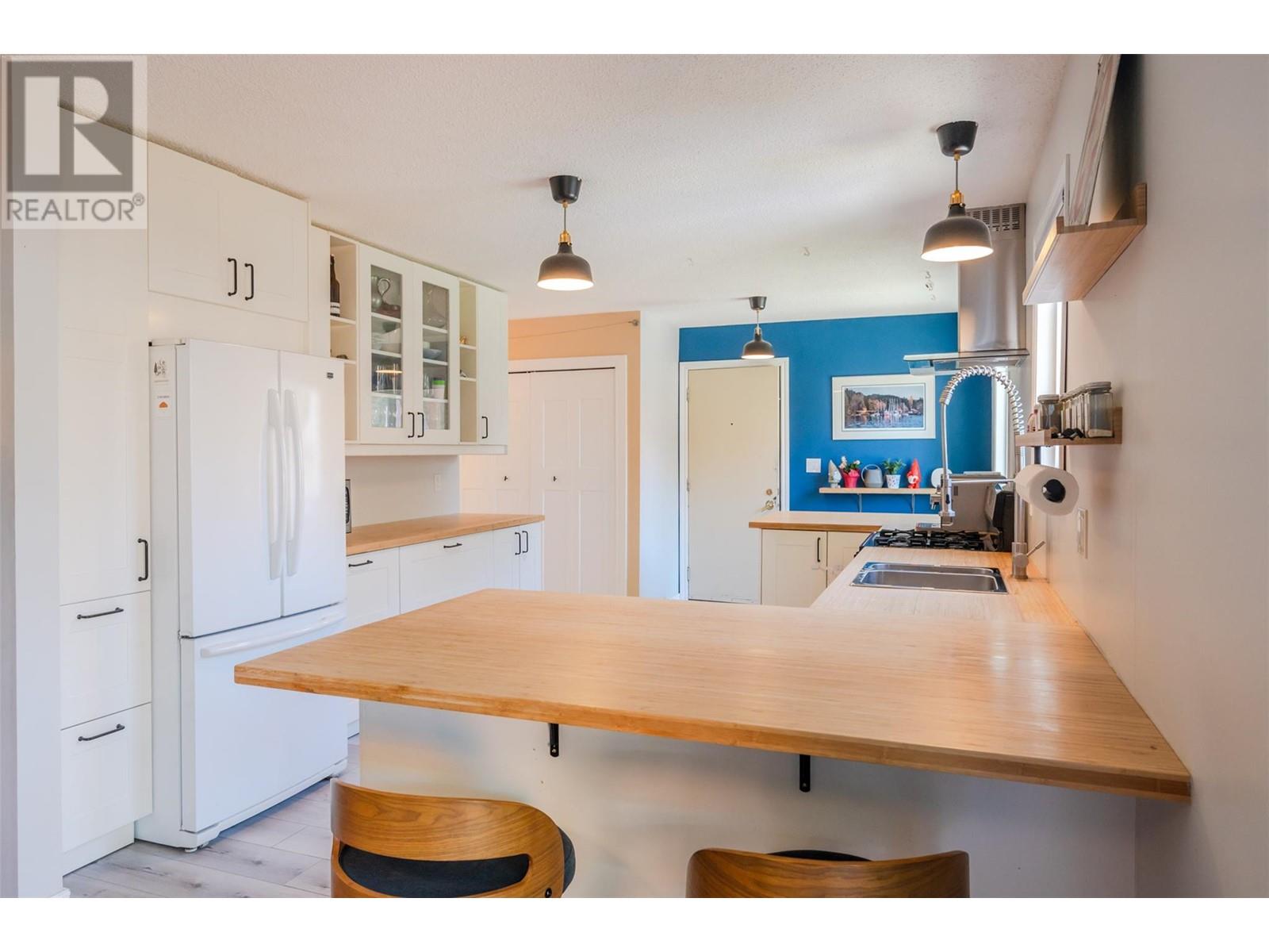 1626 Carmi Avenue, Penticton, British Columbia  V2A 6M8 - Photo 10 - 10348310
