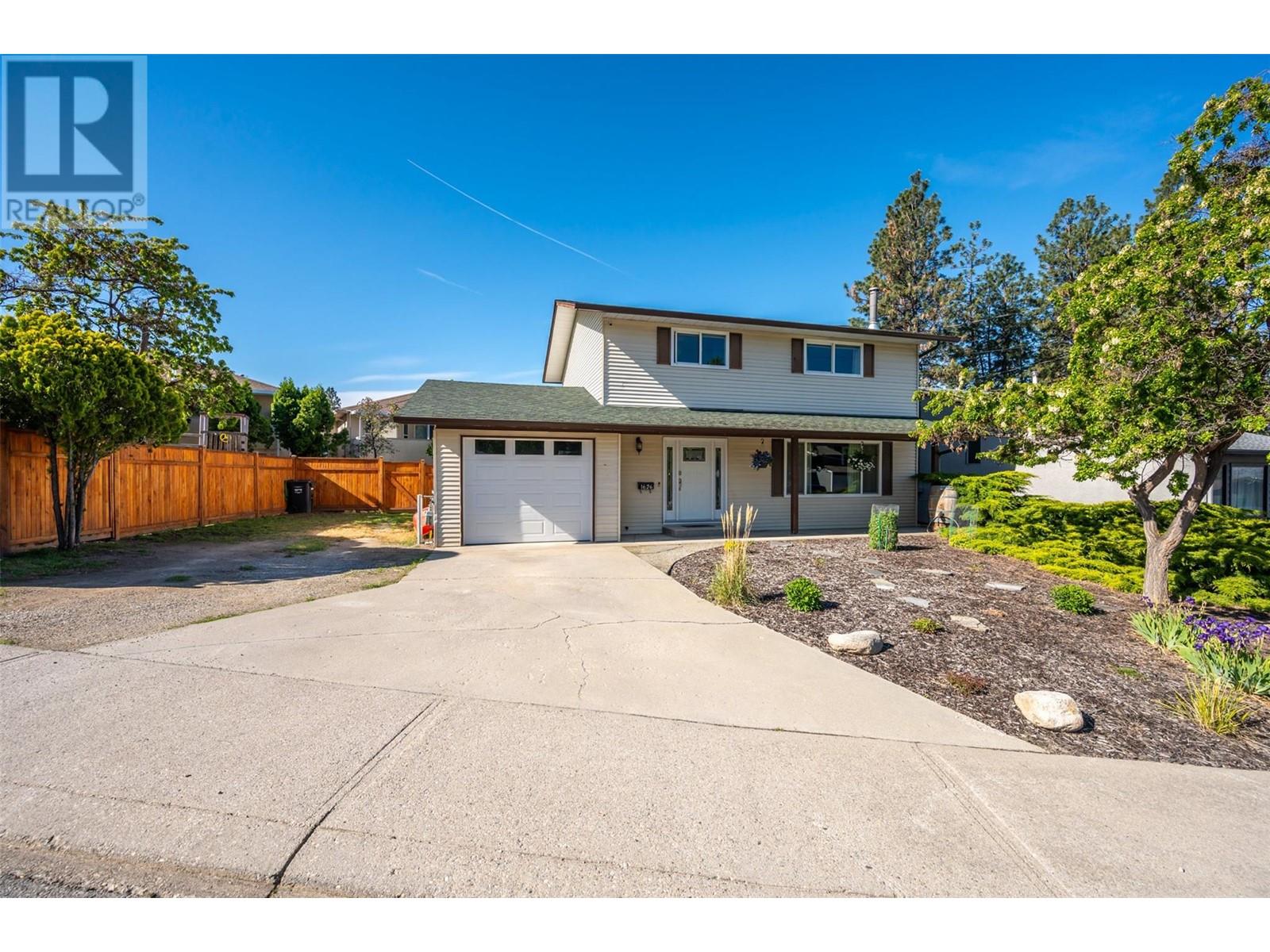 1626 Carmi Avenue, Penticton, British Columbia  V2A 6M8 - Photo 2 - 10348310