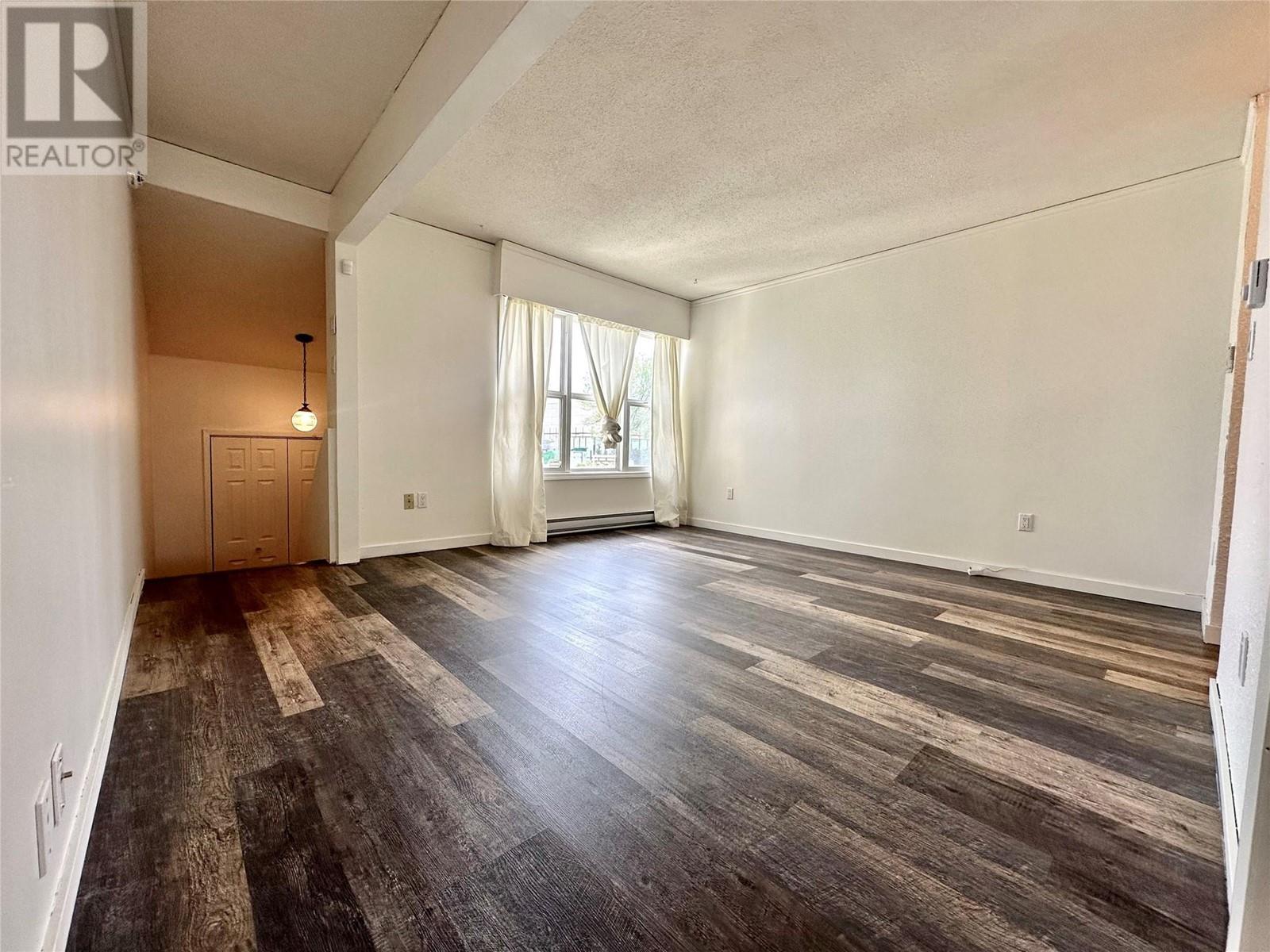 798 Eckhardt Avenue W, Penticton, British Columbia  V2A 2B7 - Photo 13 - 10346896