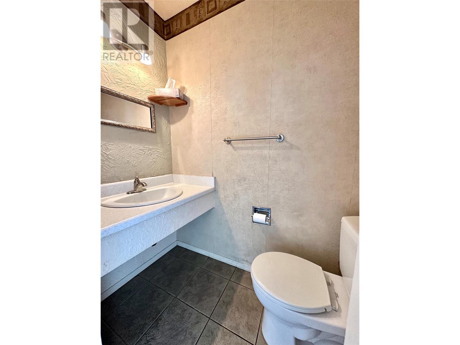 798 Eckhardt Avenue W, Penticton, British Columbia  V2A 2B7 - Photo 14 - 10346896