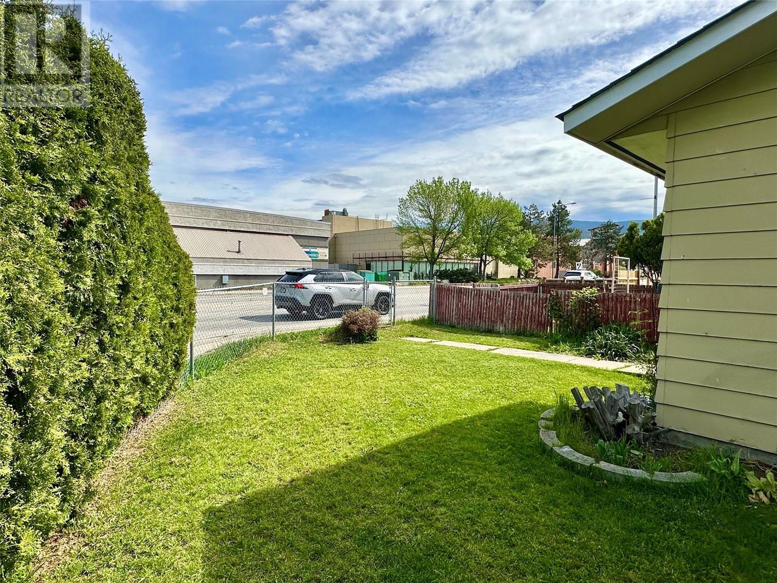 798 Eckhardt Avenue W, Penticton, British Columbia  V2A 2B7 - Photo 30 - 10346896
