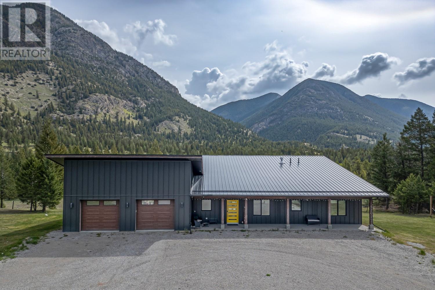 5067 Armstrong Road, Invermere, British Columbia  V0A 1K2 - Photo 1 - 10348128