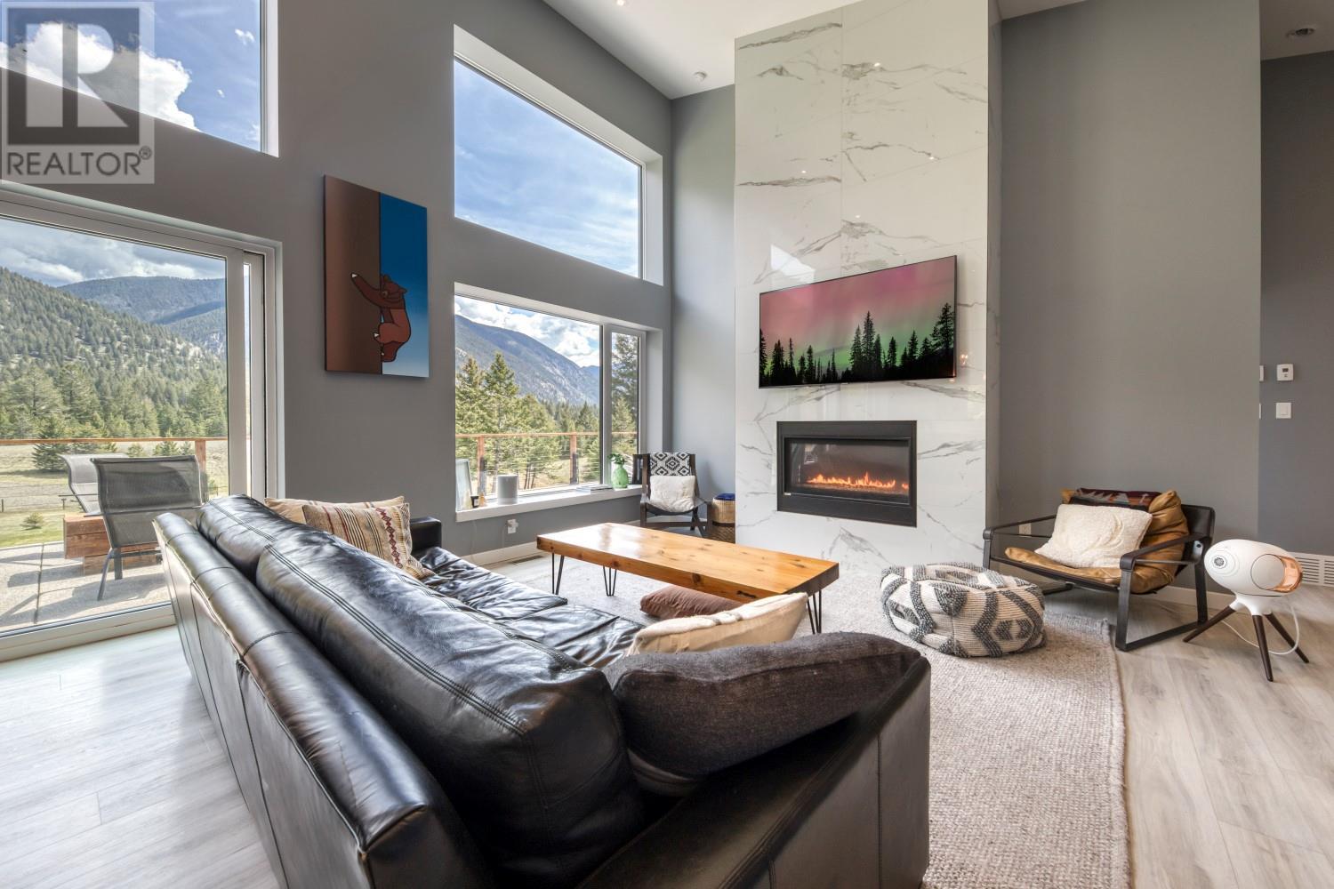 5067 Armstrong Road, Invermere, British Columbia  V0A 1K2 - Photo 11 - 10348128