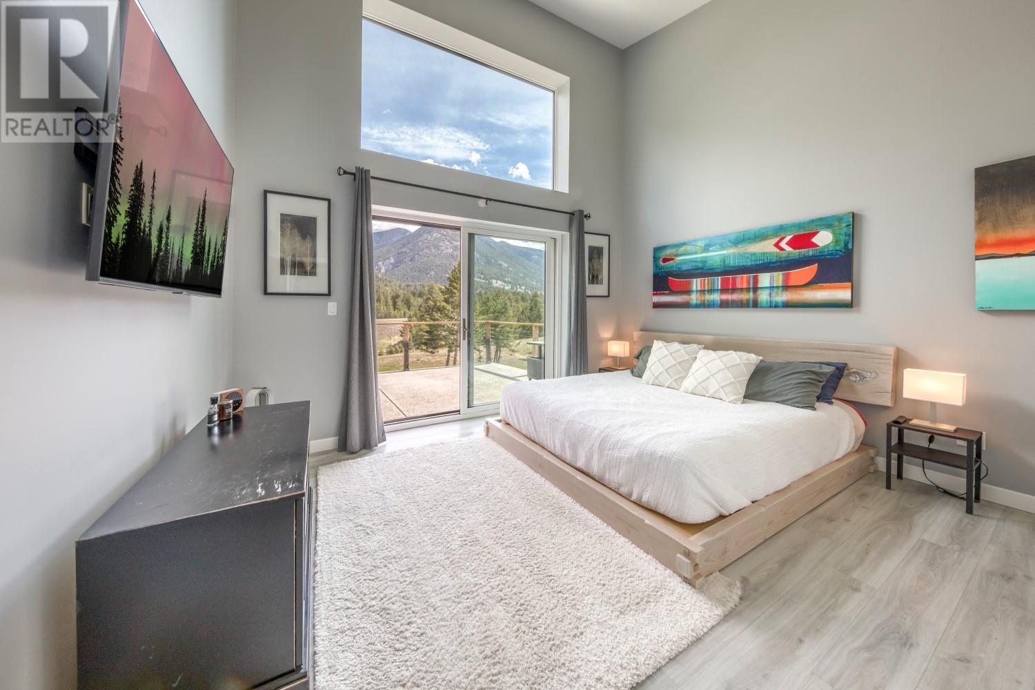 5067 Armstrong Road, Invermere, British Columbia  V0A 1K2 - Photo 14 - 10348128
