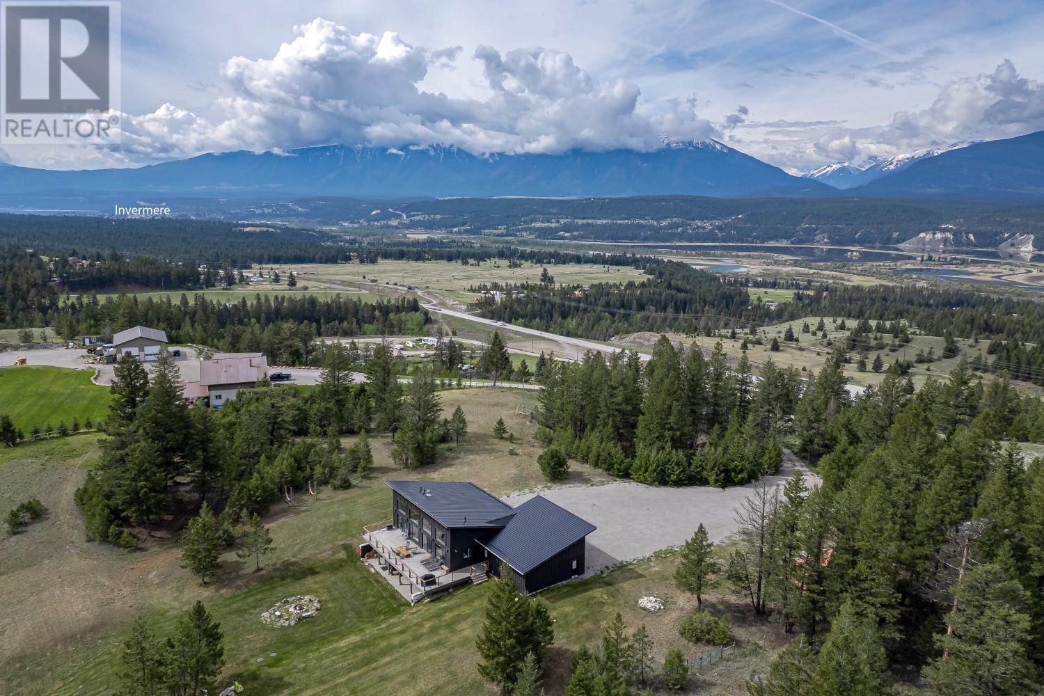 5067 Armstrong Road, Invermere, British Columbia  V0A 1K2 - Photo 3 - 10348128