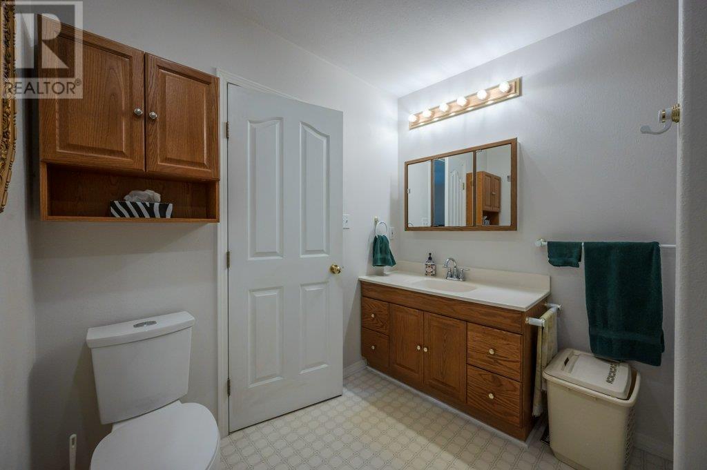 703 Similkameen Avenue, Oliver, British Columbia  V0H 1T6 - Photo 35 - 10348177
