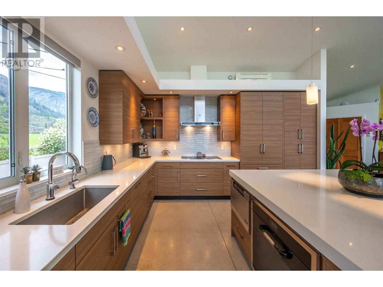 252 Sundial Road, Oliver, British Columbia  V0H 1T2 - Photo 18 - 10347811