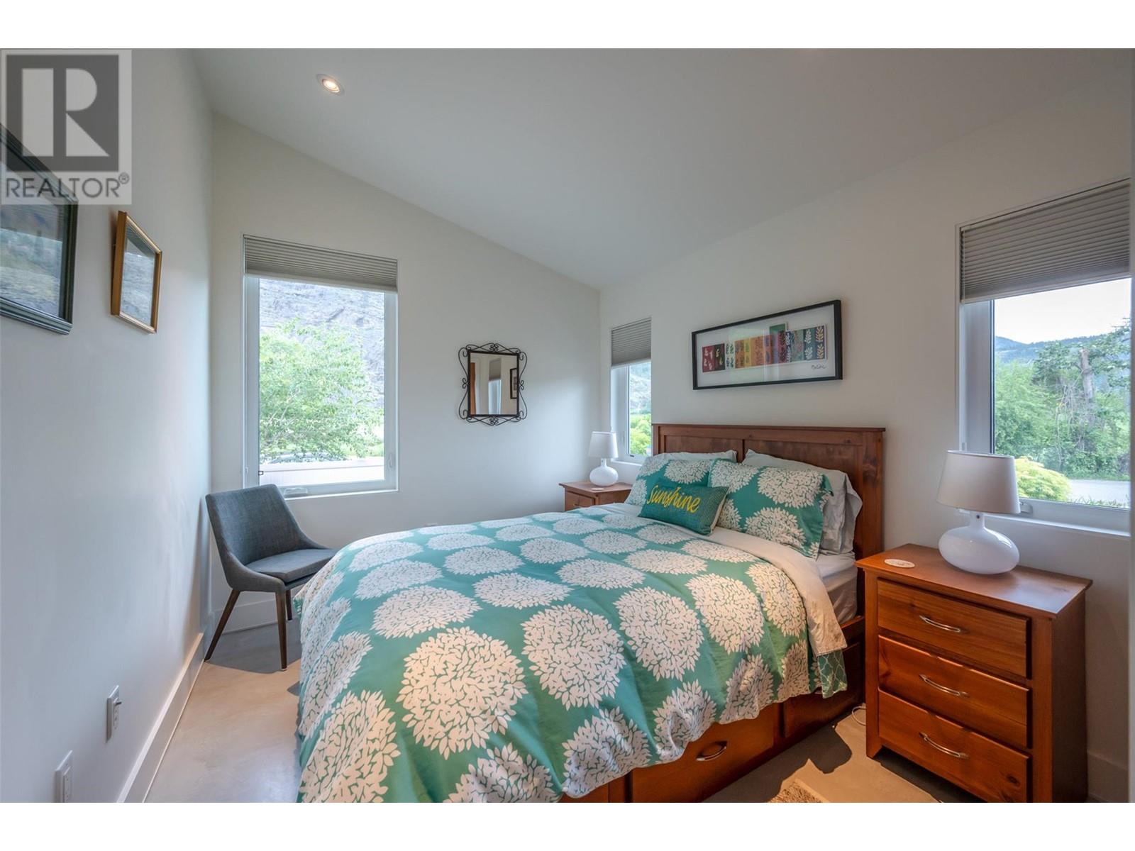 252 Sundial Road, Oliver, British Columbia  V0H 1T2 - Photo 26 - 10347811