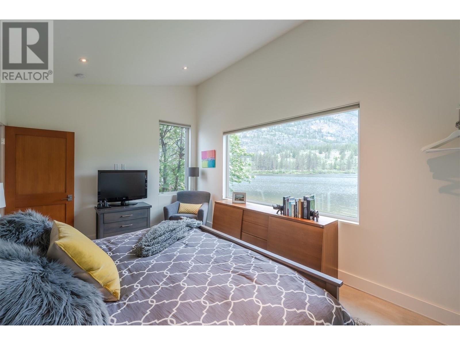 252 Sundial Road, Oliver, British Columbia  V0H 1T2 - Photo 41 - 10347811
