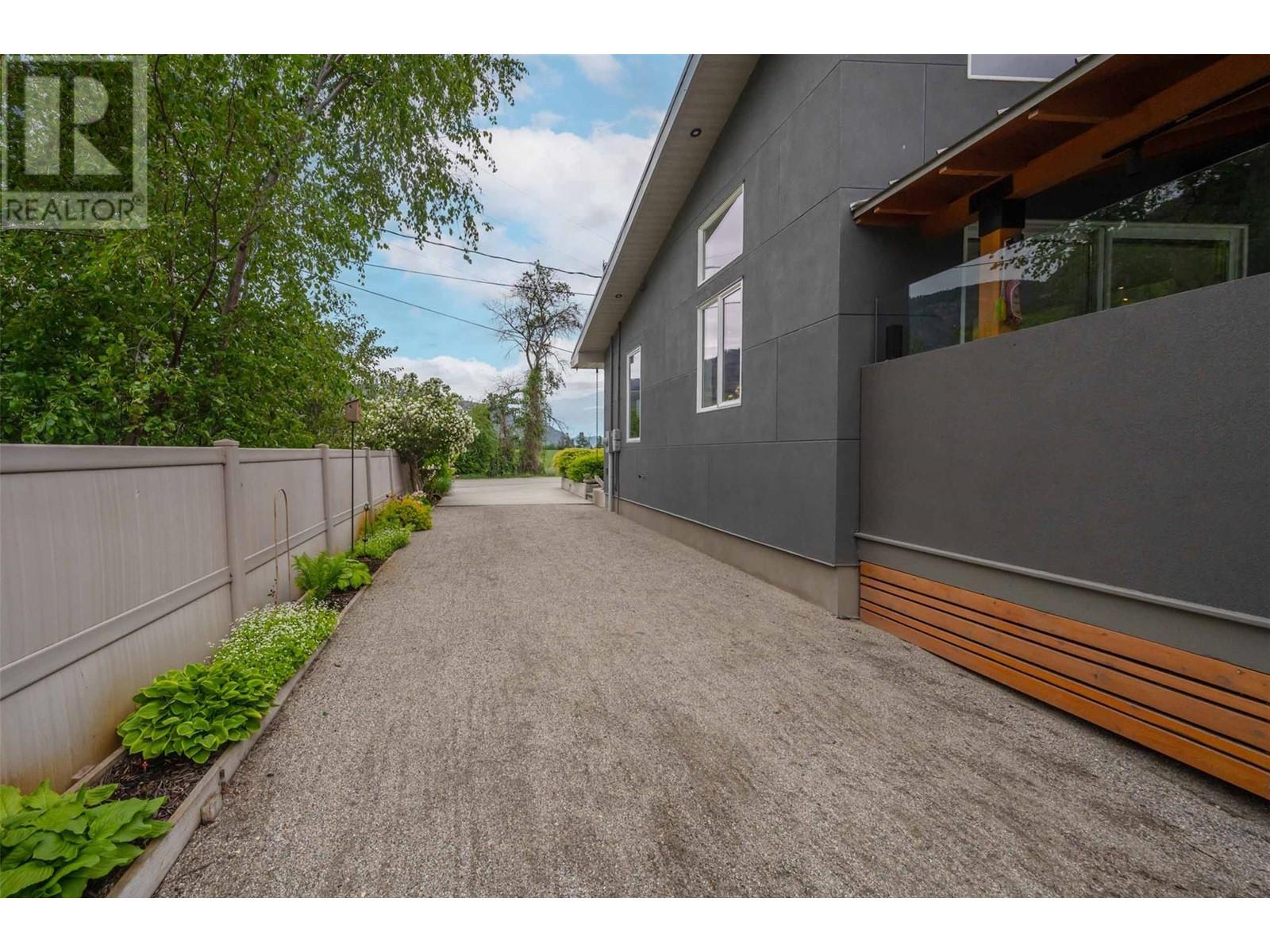 252 Sundial Road, Oliver, British Columbia  V0H 1T2 - Photo 64 - 10347811