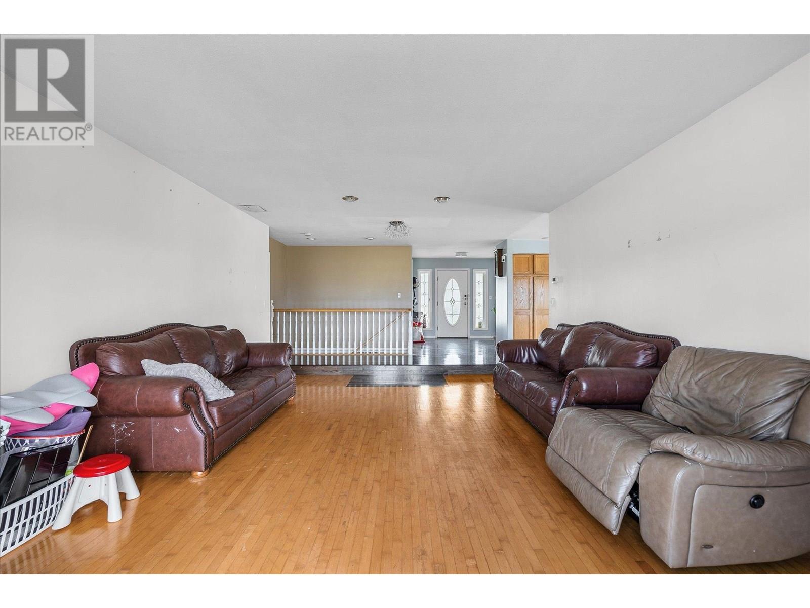 848 Webster Road, Kelowna, British Columbia  V1P 1C2 - Photo 11 - 10348386