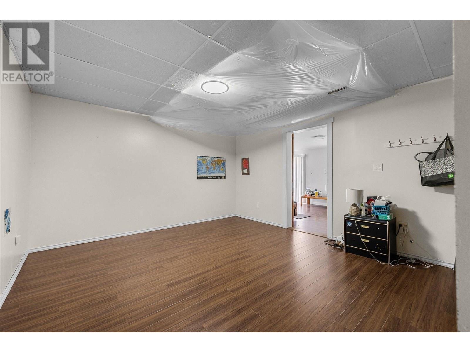 848 Webster Road, Kelowna, British Columbia  V1P 1C2 - Photo 21 - 10348386