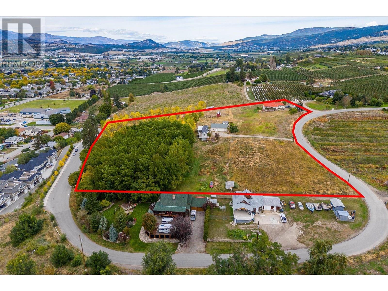 848 Webster Road, Kelowna, British Columbia  V1P 1C2 - Photo 3 - 10348386