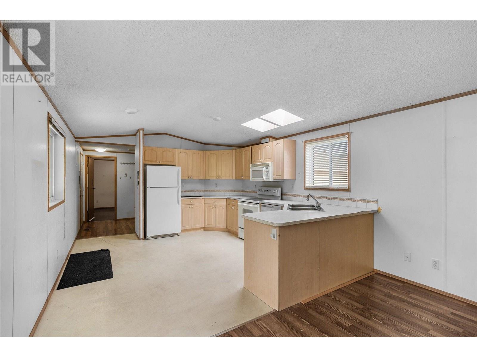 848 Webster Road, Kelowna, British Columbia  V1P 1C2 - Photo 33 - 10348386