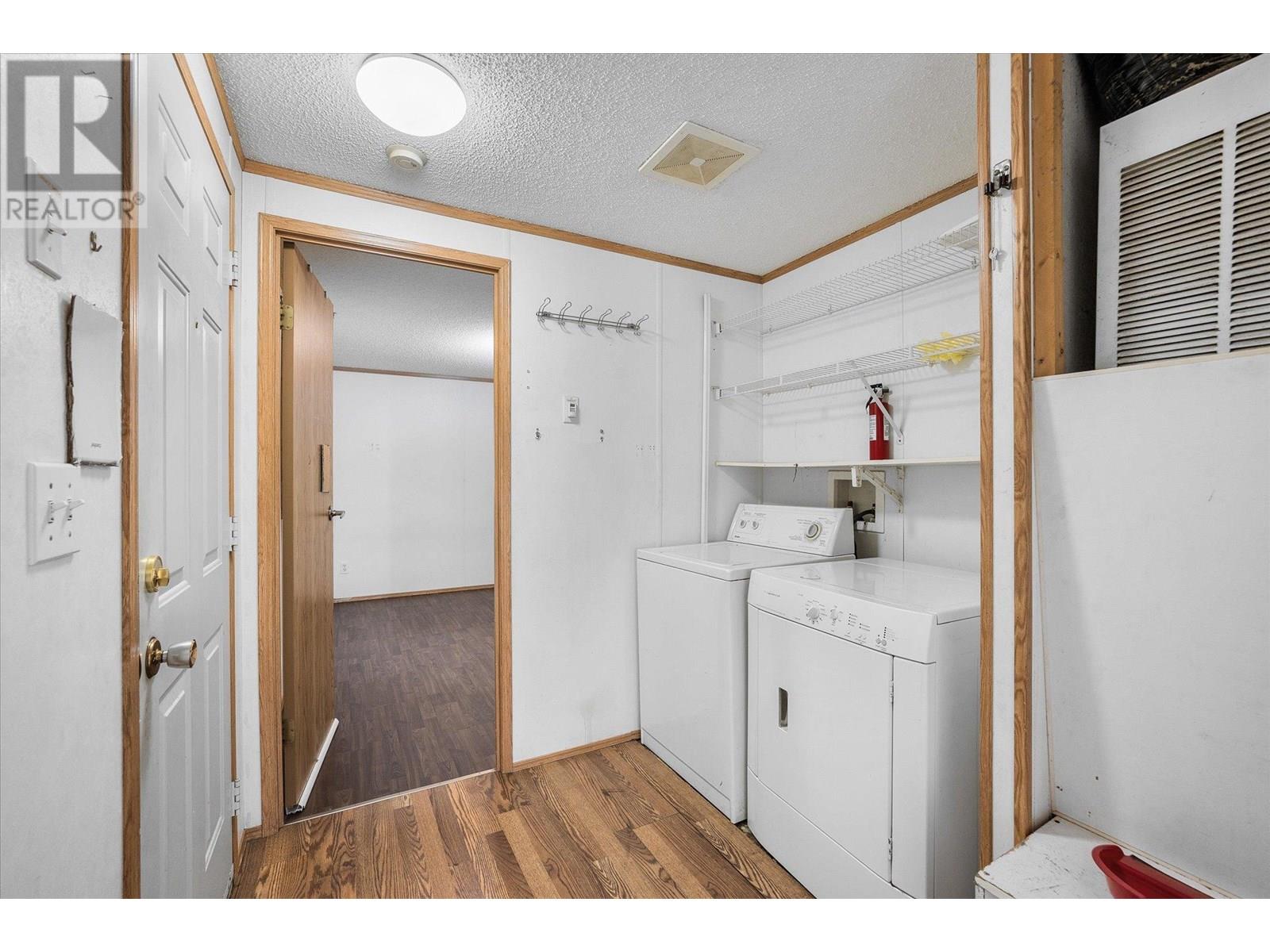 848 Webster Road, Kelowna, British Columbia  V1P 1C2 - Photo 40 - 10348386