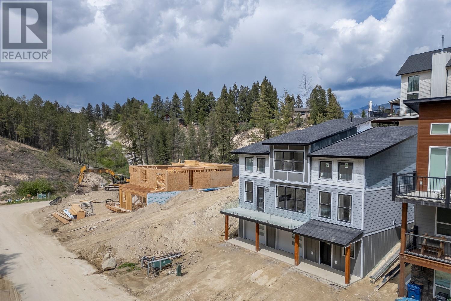 746 Taynton Drive, Invermere, British Columbia  V0A 1K4 - Photo 4 - 10348246