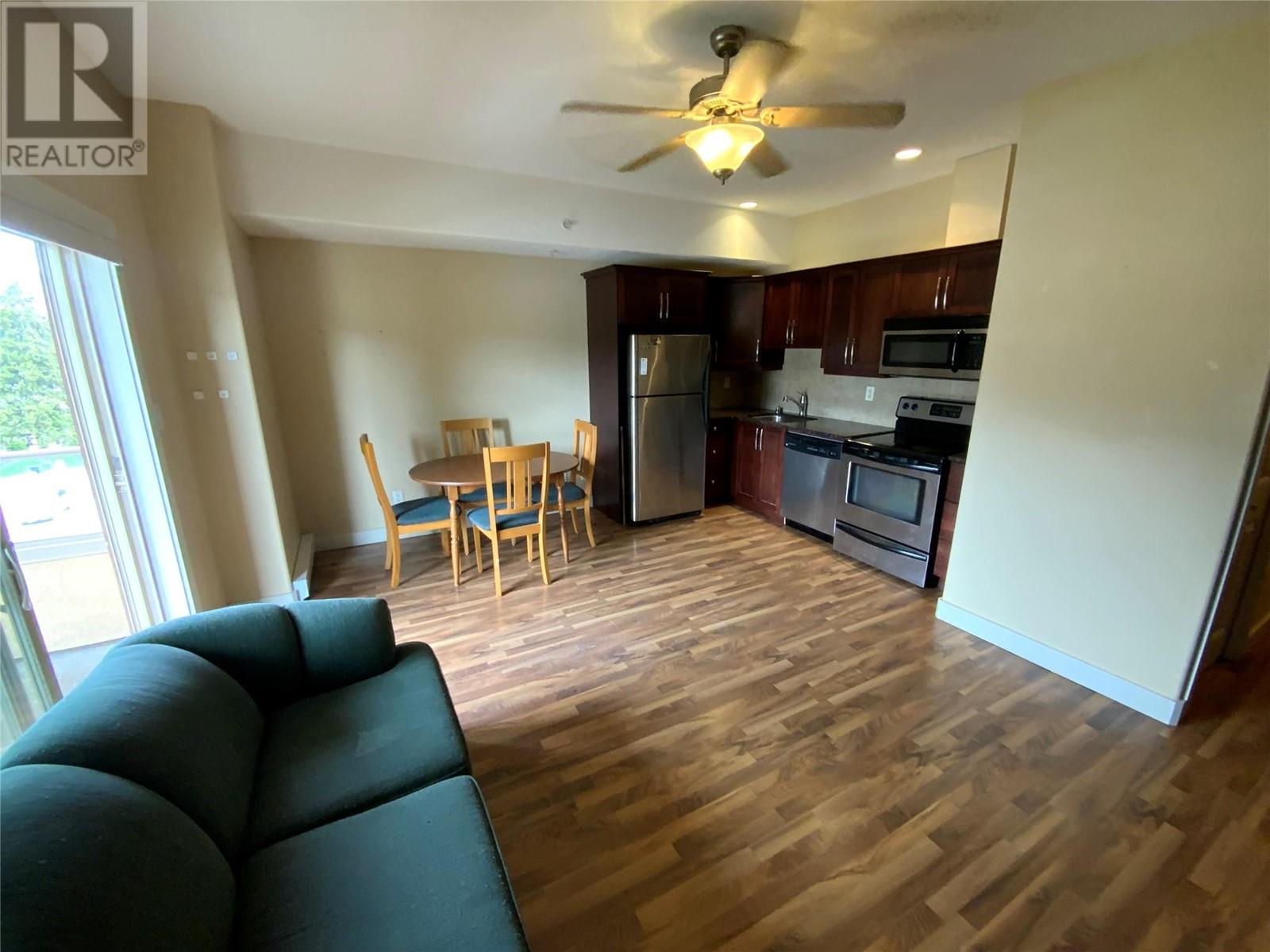 13615 Victoria Road Unit# 411, Penticton, British Columbia  V0H 1Z2 - Photo 3 - 10348403