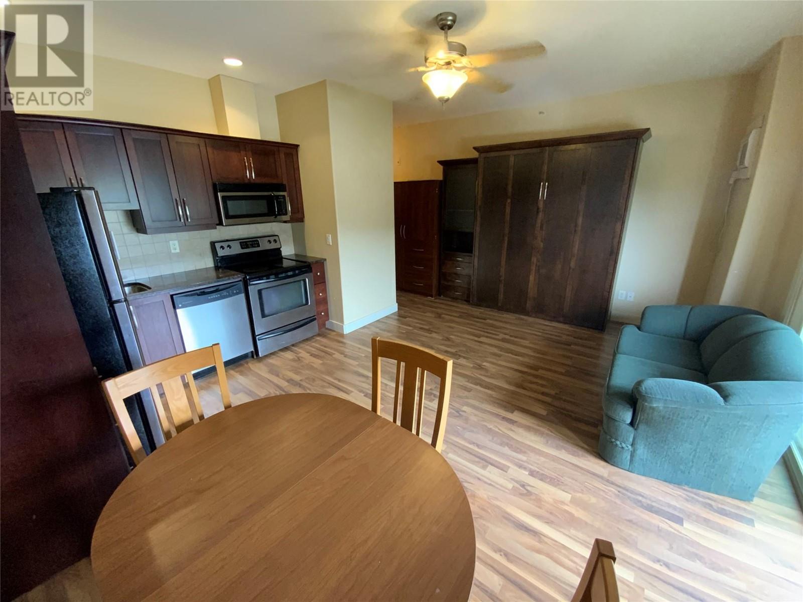 13615 Victoria Road Unit# 411, Penticton, British Columbia  V0H 1Z2 - Photo 4 - 10348403