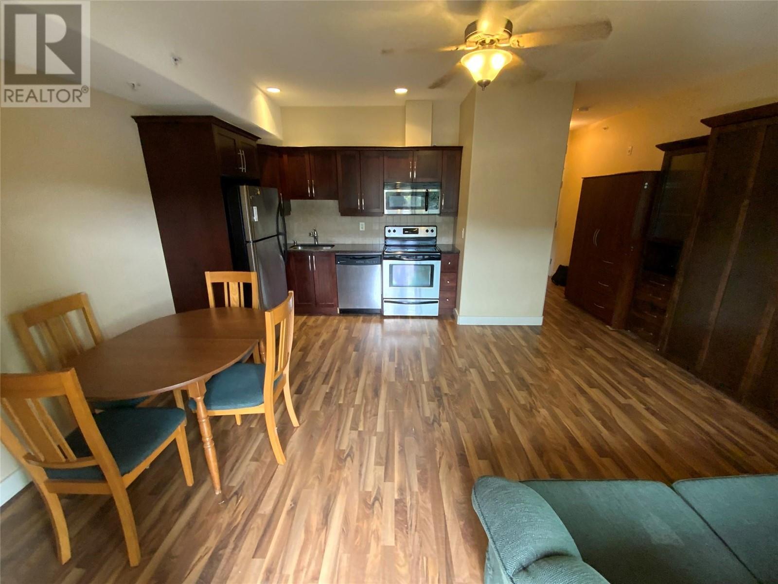 13615 Victoria Road Unit# 411, Penticton, British Columbia  V0H 1Z2 - Photo 5 - 10348403