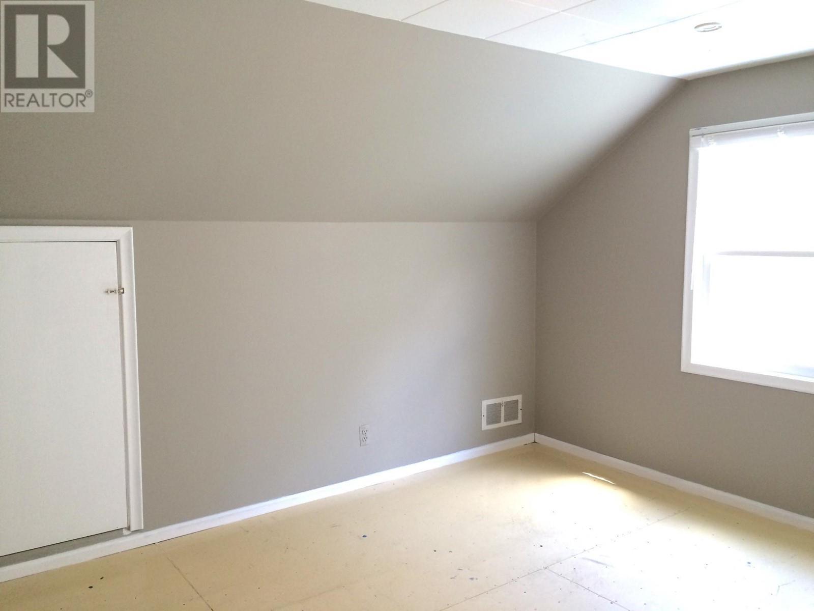 311 Gore Street, Nelson, British Columbia  V1L 5B8 - Photo 16 - 10348251