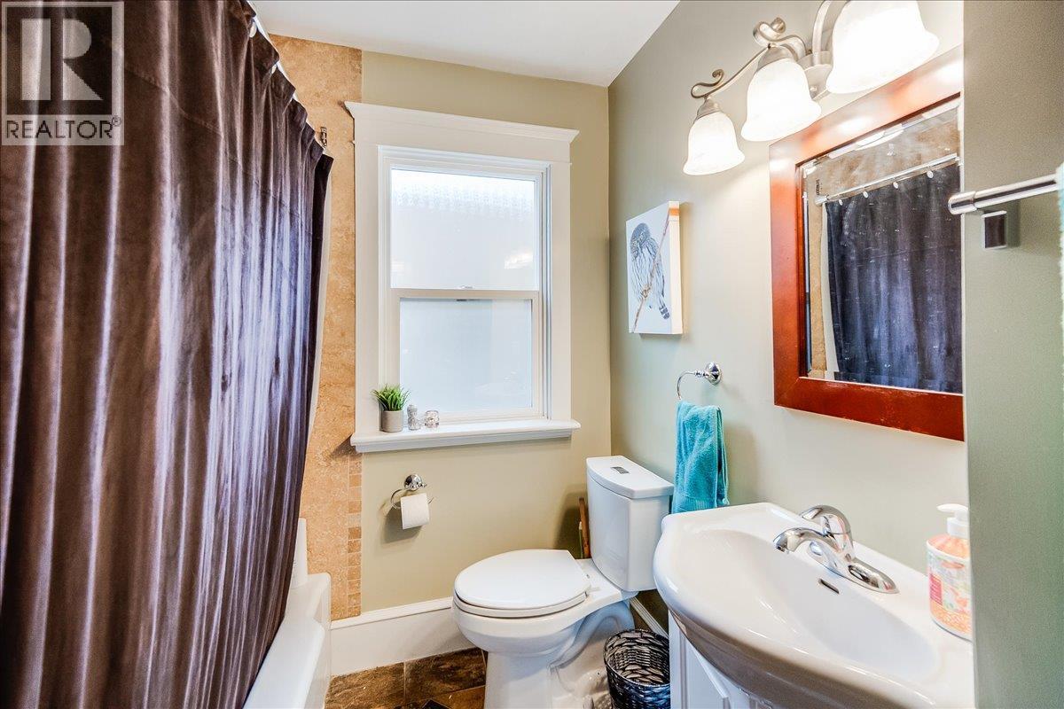 214 11th Avenue, Castlegar, British Columbia  V1N 1J2 - Photo 24 - 10348114