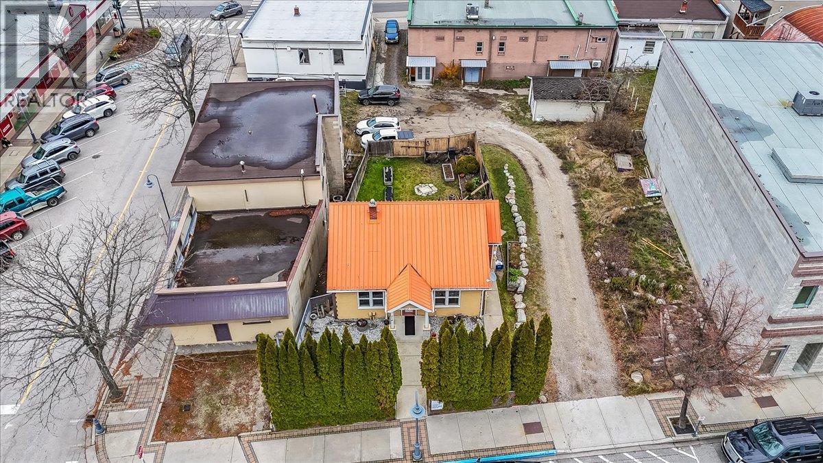 214 11th Avenue, Castlegar, British Columbia  V1N 1J2 - Photo 57 - 10348114