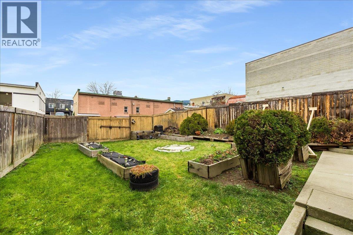 214 11th Avenue, Castlegar, British Columbia  V1N 1J2 - Photo 64 - 10348114