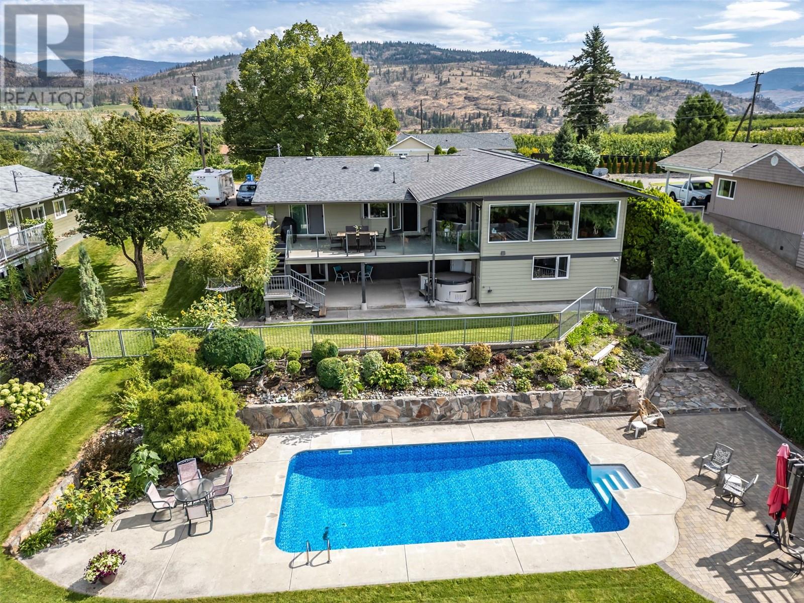 5614 Yarrow Street, Oliver, British Columbia  V0H 1T9 - Photo 1 - 10348412
