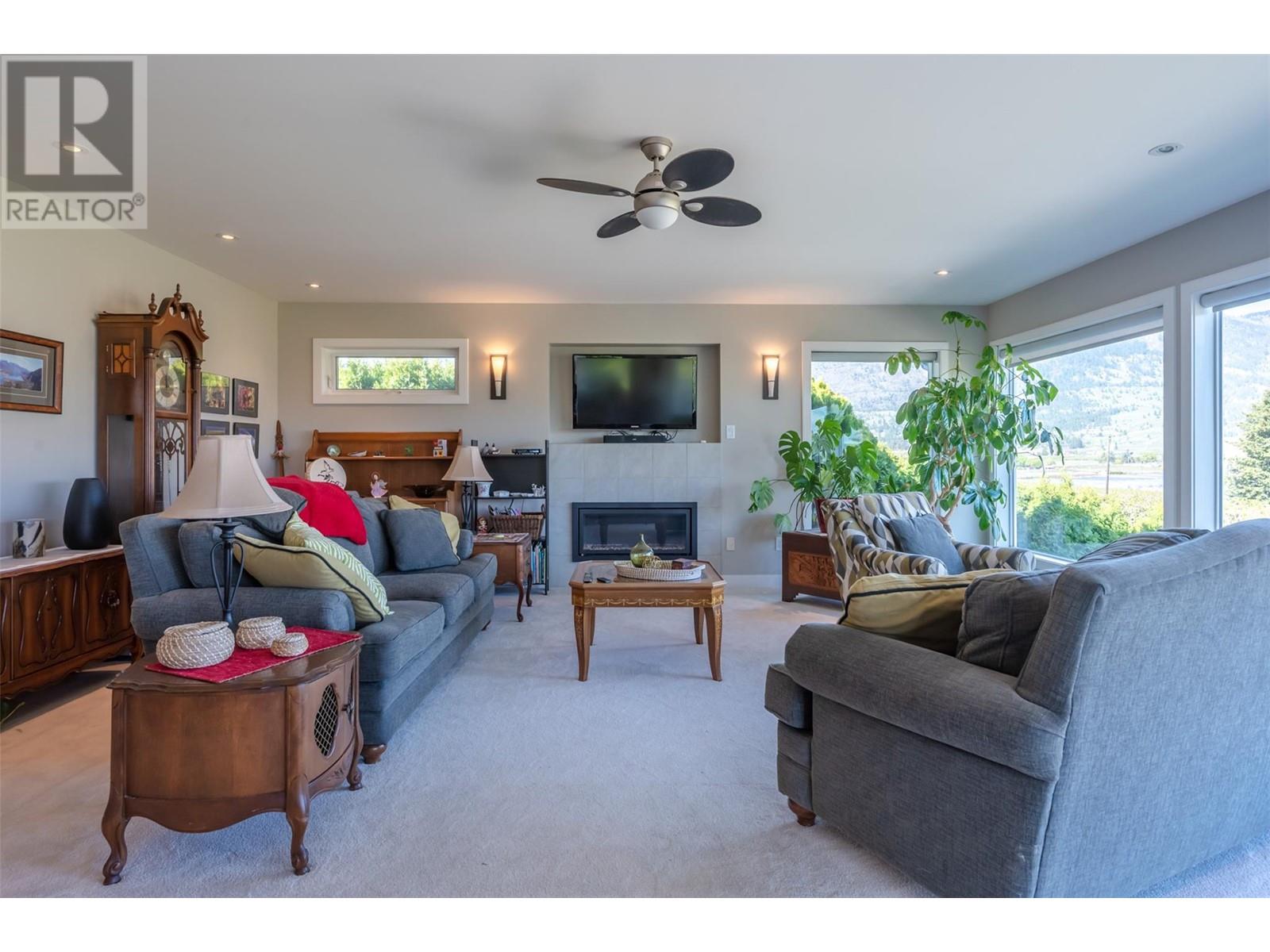 5614 Yarrow Street, Oliver, British Columbia  V0H 1T9 - Photo 12 - 10348412