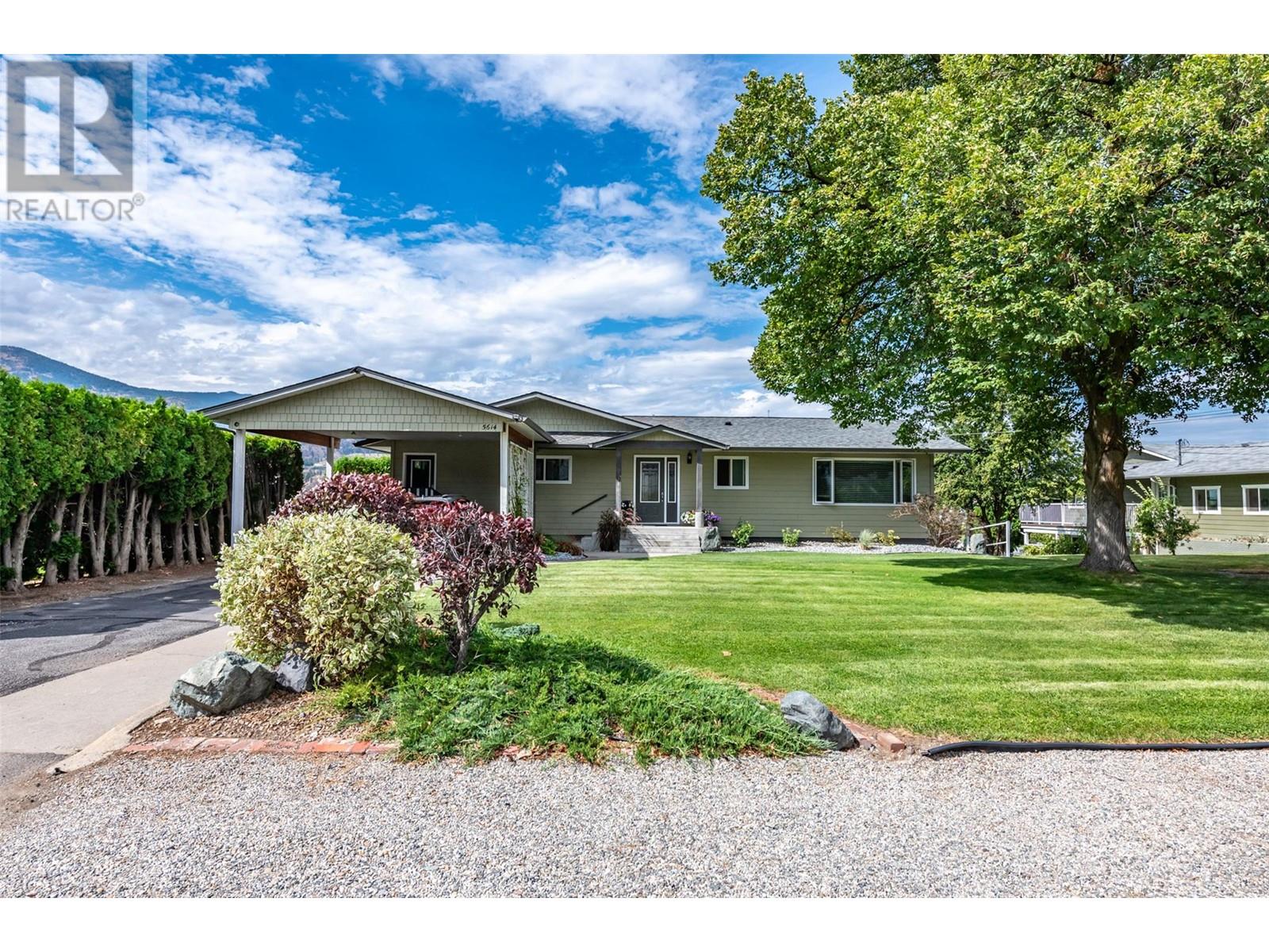 5614 Yarrow Street, Oliver, British Columbia  V0H 1T9 - Photo 2 - 10348412