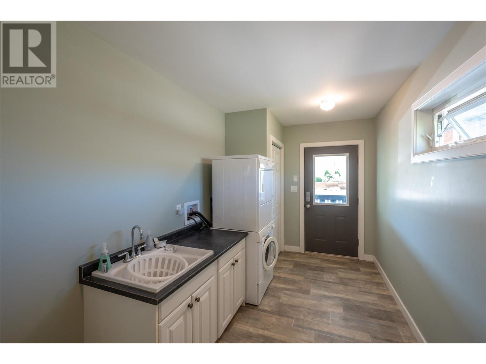 5614 Yarrow Street, Oliver, British Columbia  V0H 1T9 - Photo 38 - 10348412