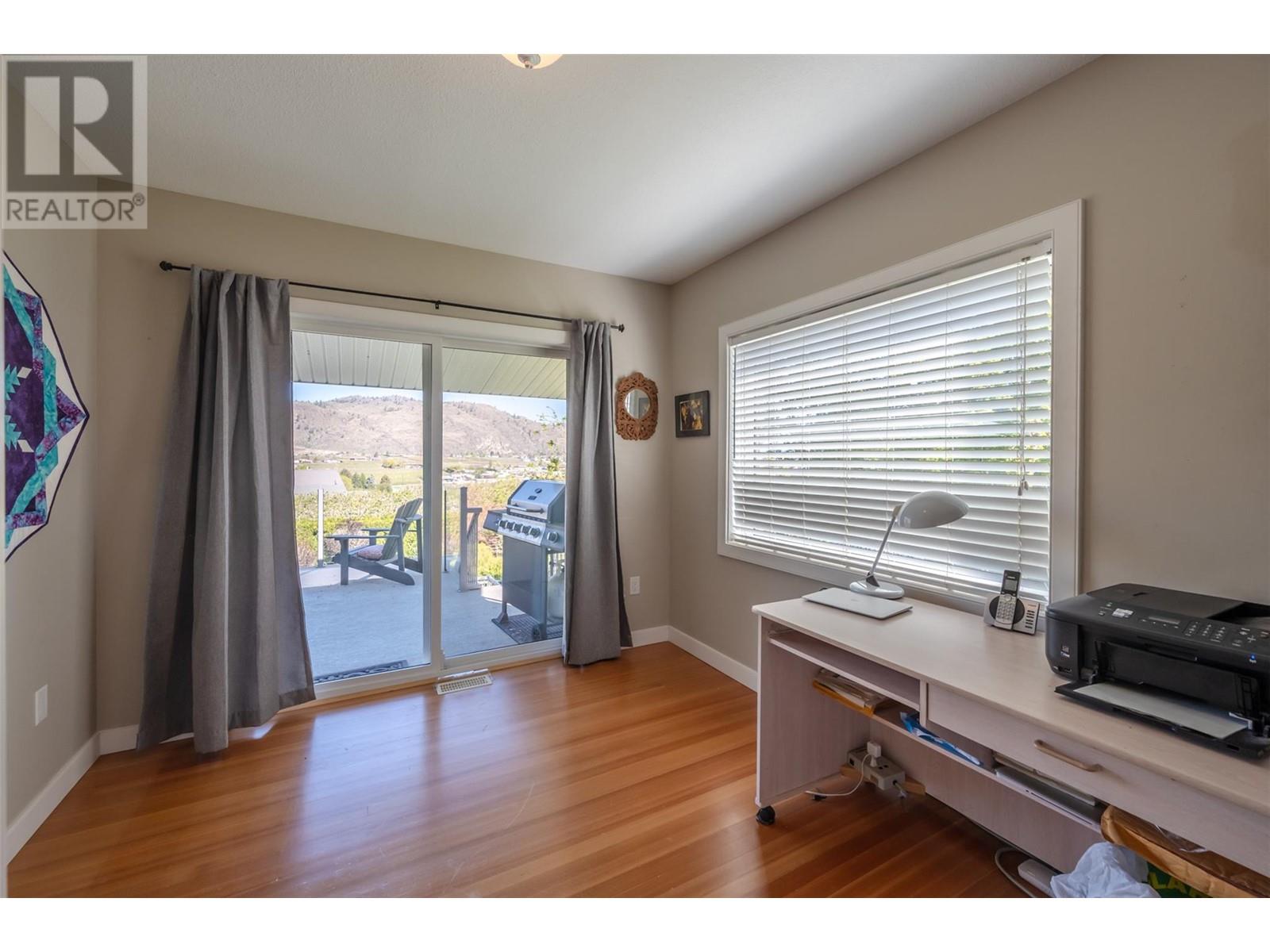 5614 Yarrow Street, Oliver, British Columbia  V0H 1T9 - Photo 40 - 10348412
