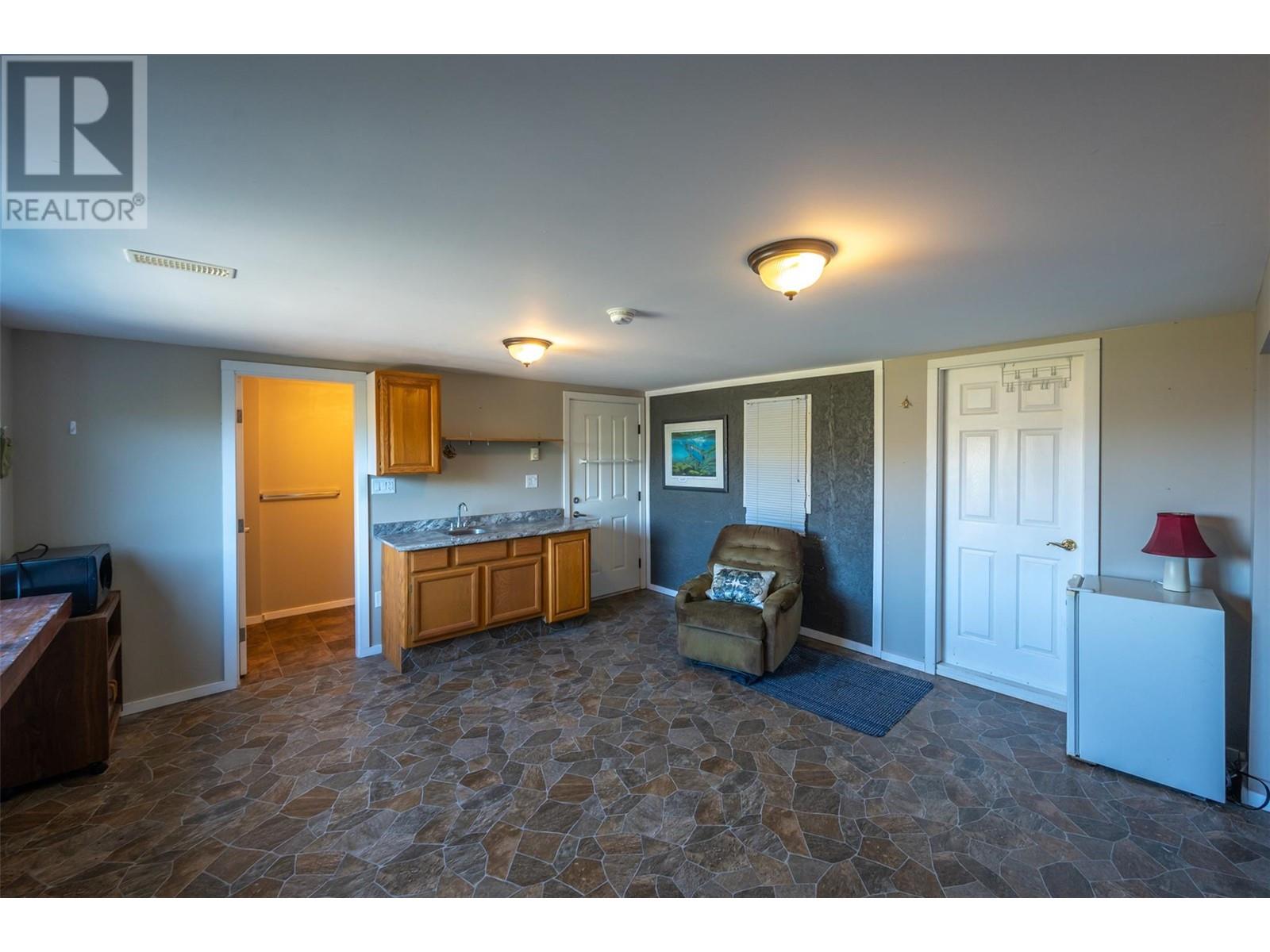 5614 Yarrow Street, Oliver, British Columbia  V0H 1T9 - Photo 55 - 10348412