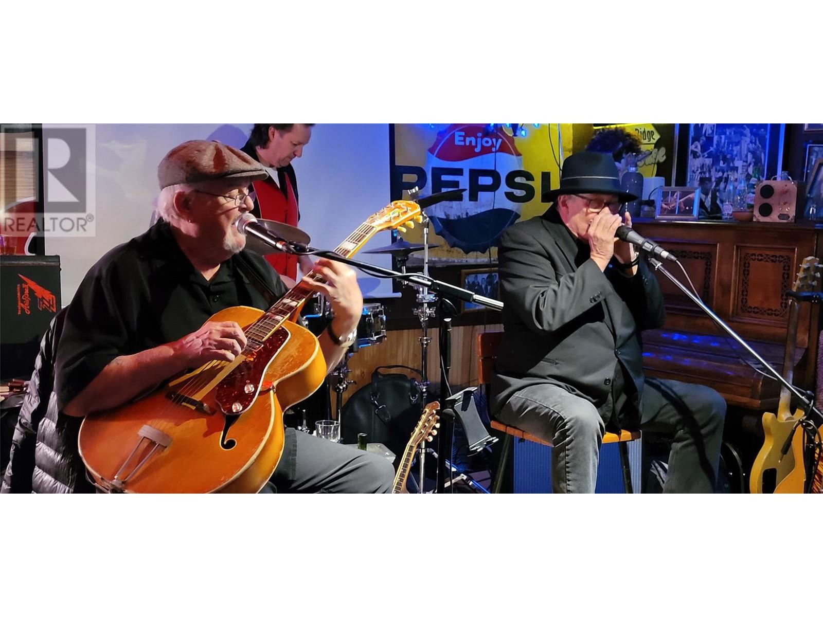 1361 6 Highway, Cherryville, British Columbia  V0E 2G1 - Photo 14 - 10348004