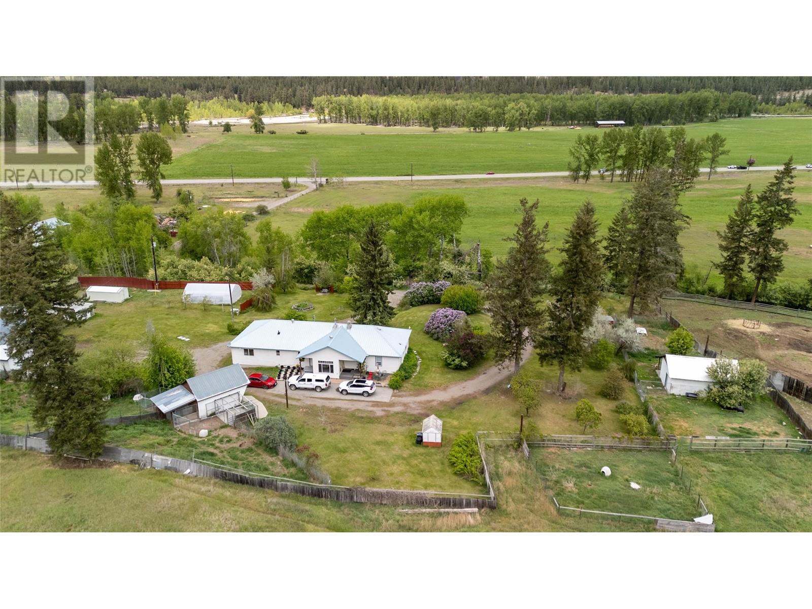 1167 Highway 3, Princeton, British Columbia  V0X 1W0 - Photo 1 - 10348545