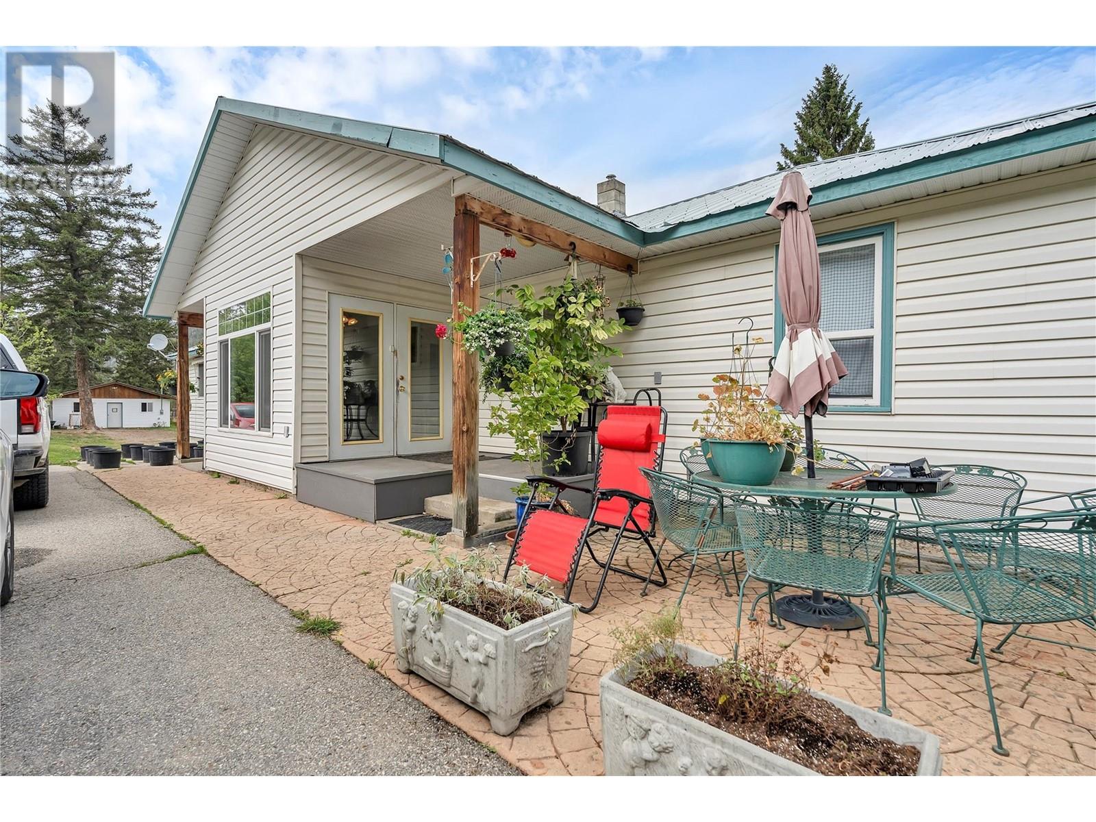 1167 Highway 3, Princeton, British Columbia  V0X 1W0 - Photo 2 - 10348545