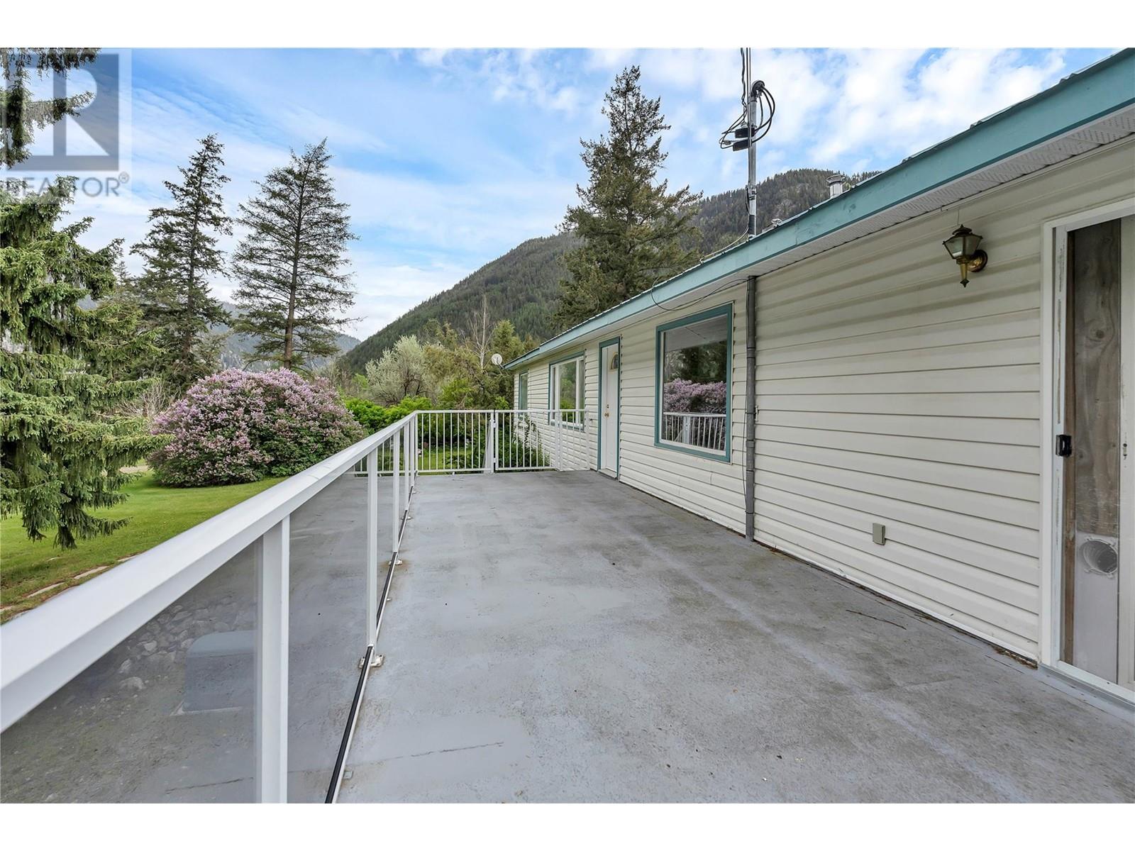 1167 Highway 3, Princeton, British Columbia  V0X 1W0 - Photo 39 - 10348545