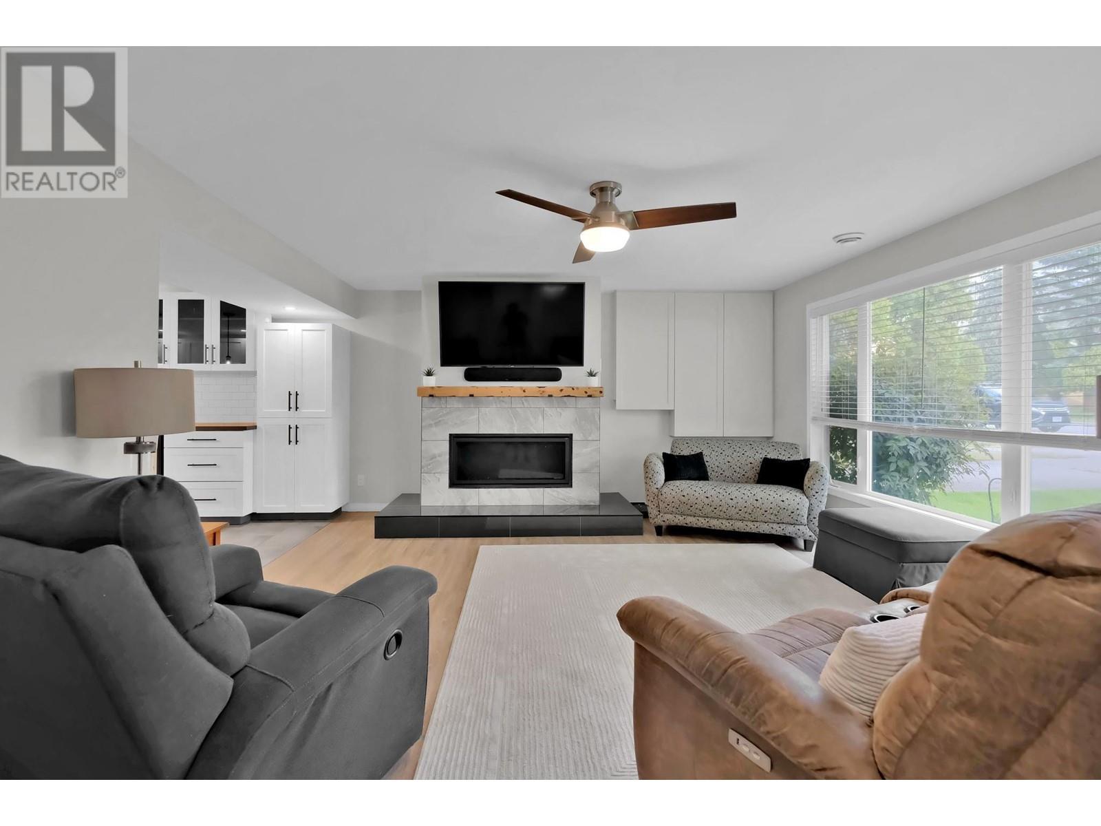 195 Waterford Avenue, Penticton, British Columbia  V2A 3T6 - Photo 29 - 10348573